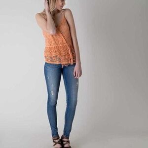 Gimmicks by BKE tangerine lace tank